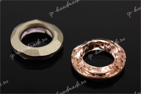 Колечки Swarovski 4139 Vintage Rose F 14 мм 1 шт 4139-1 - фото 24078