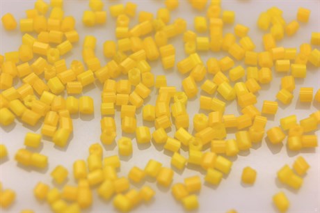Рубка 3 желтая 1-1,5 мм, 5 гр Чехия - фото 24855