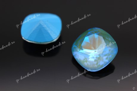 Скругленый квадрат 4470 Aurora Crystal Summer Blue Delite / 10 мм 1 шт (стекло K9) - фото 25565