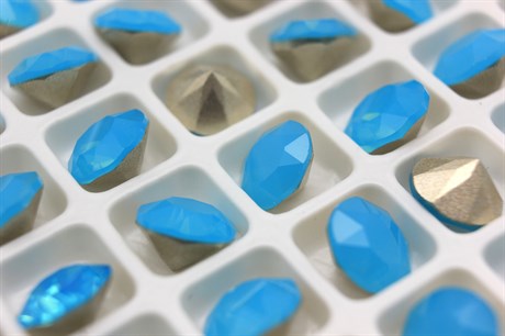 Шатоны Aurora Crystal Caribbean Blue Opal / 10 мм 1 шт (стекло K9) - фото 26558