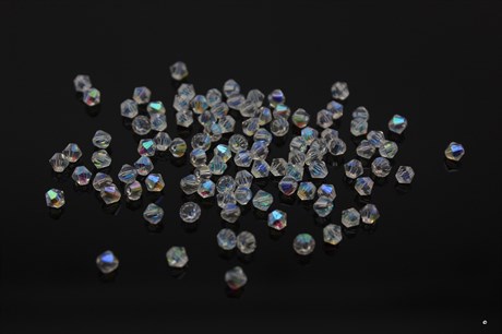 Биконусы стеклянные, 4 мм, Light White Opal AB,  100 шт (Китай) - фото 37550