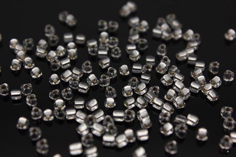 Бисер Miyuki Triangle Beads 8/0, 1101 Silver Lined Crystal 5 гр. (Япония) - фото 40076