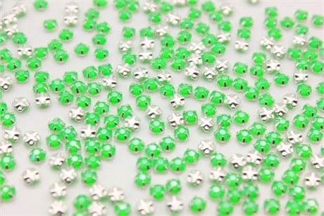 Шатоны пришивные Preciosa Rose Maxima ss16 (3,8-4,0 мм) Neon Green, оправа крестовая плоская - цвет серебристый, 10 шт (Чехия) PR-1264 - фото 43770