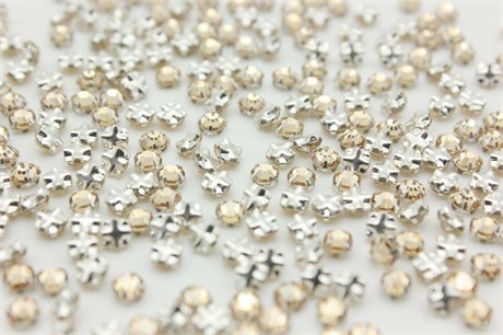 Шатоны пришивные Preciosa Rose Maxima ss16 (3,8-4,0 мм) Crystal Honey, оправа крестовая плоская - цвет серебристый, 10 шт (Чехия) PR-1270 - фото 43799