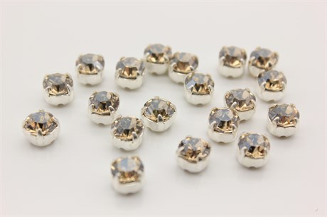 Шатоны пришивные Preciosa Maxima ss12 (3,0-3,2 мм) crystal DF Hon цвет оправы серебро, 40 шт (Чехия) 36883 - фото 51928