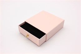 Коробка-слайдер с поролоном 9x9x3 см (розовая)