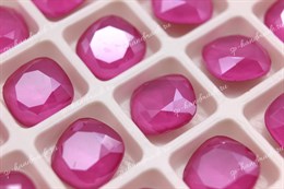 Скругленый квадрат 4470 Aurora Crystal Peony Pink / 10 мм 1 шт (стекло K9)