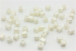 Бисер Toho Cube (куб) 4 мм TC-04-122 Opaque-Lustered Navajo White 5 гр (Япония) JP-1610