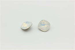 Кушон Swarovski 4470 10 мм White Opal F 1 шт SW-543